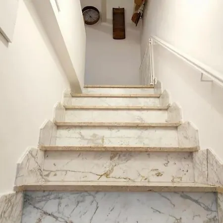 Mezzanine 38 * Locorotondo